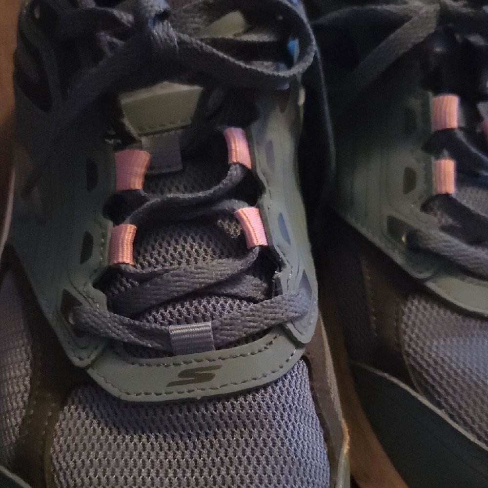 Skechers Blue and Pink Women's Sneakers - Picture 10 of 10